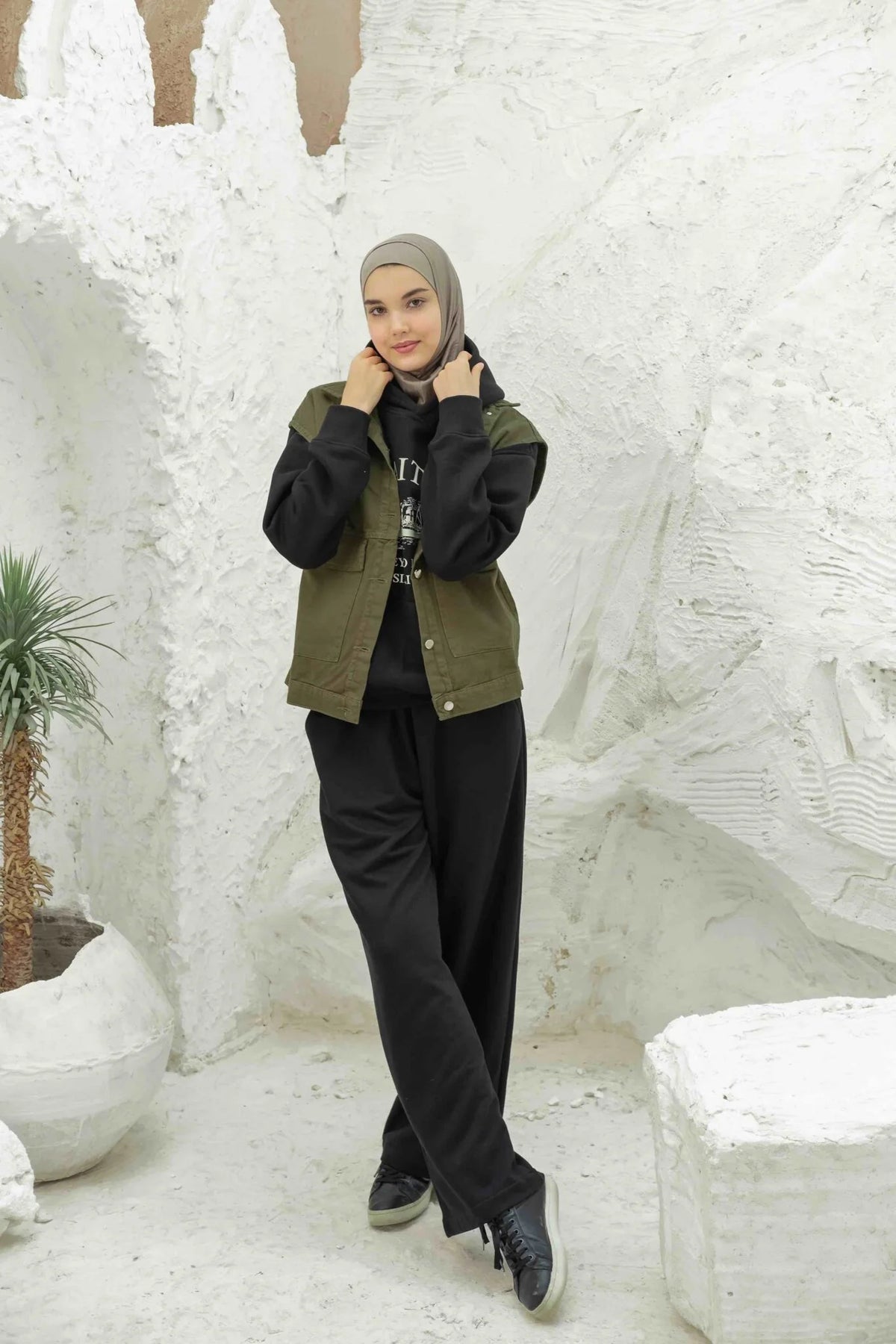 Olive Pockets Vest